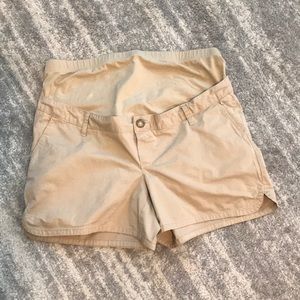 khaki shorts